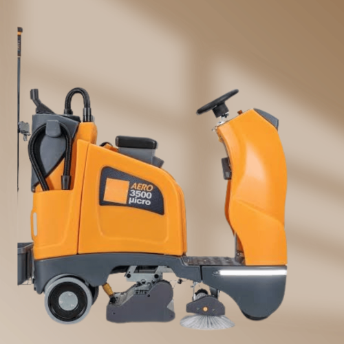 Ride on scrubber machine